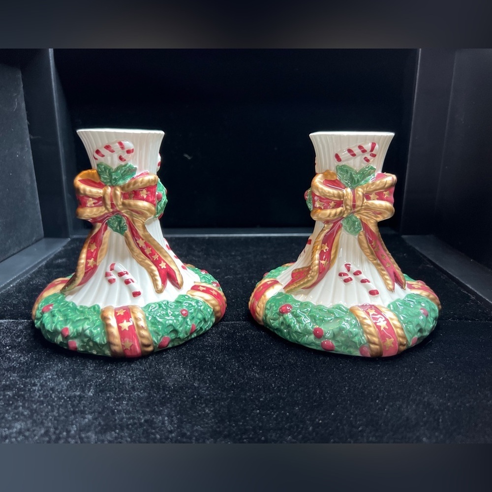 2 Fitz & Floyd Candlestick Holders Christmas Wreaths Ribbons Candy Canes VTG